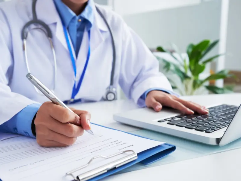 QUAL MELHOR TRIBUTAÇÃO PARA CLÍNICA MÉDICA?